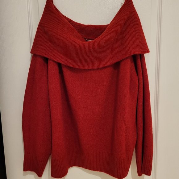 H&M RED OFF-THE-SHOULDER SWEATER - Picture 2 of 2